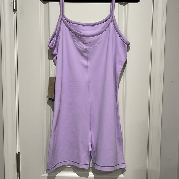 Nike One Capsule Romper Dri-Fit Shorts Bodysuit Lilac Bloom - Picture 3 of 5